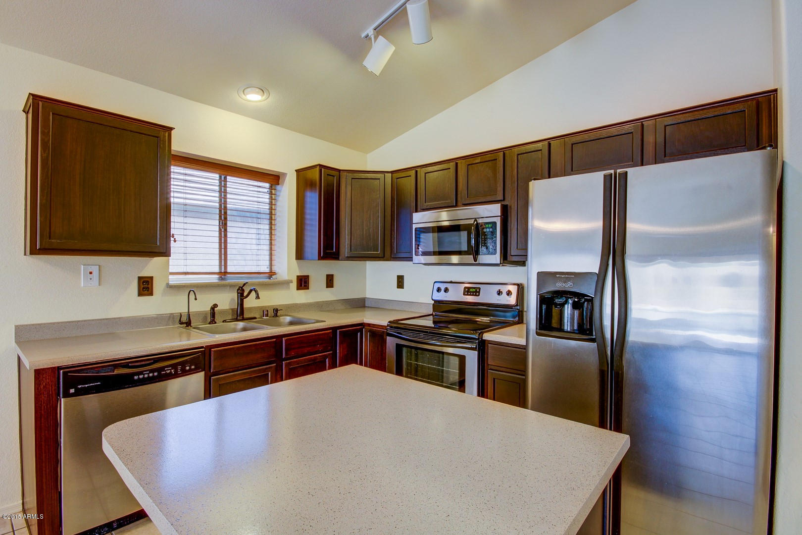 4830 East Mossman Road Phoenix, AZ 85054 - Photo 9 of 39 Mossman (17)