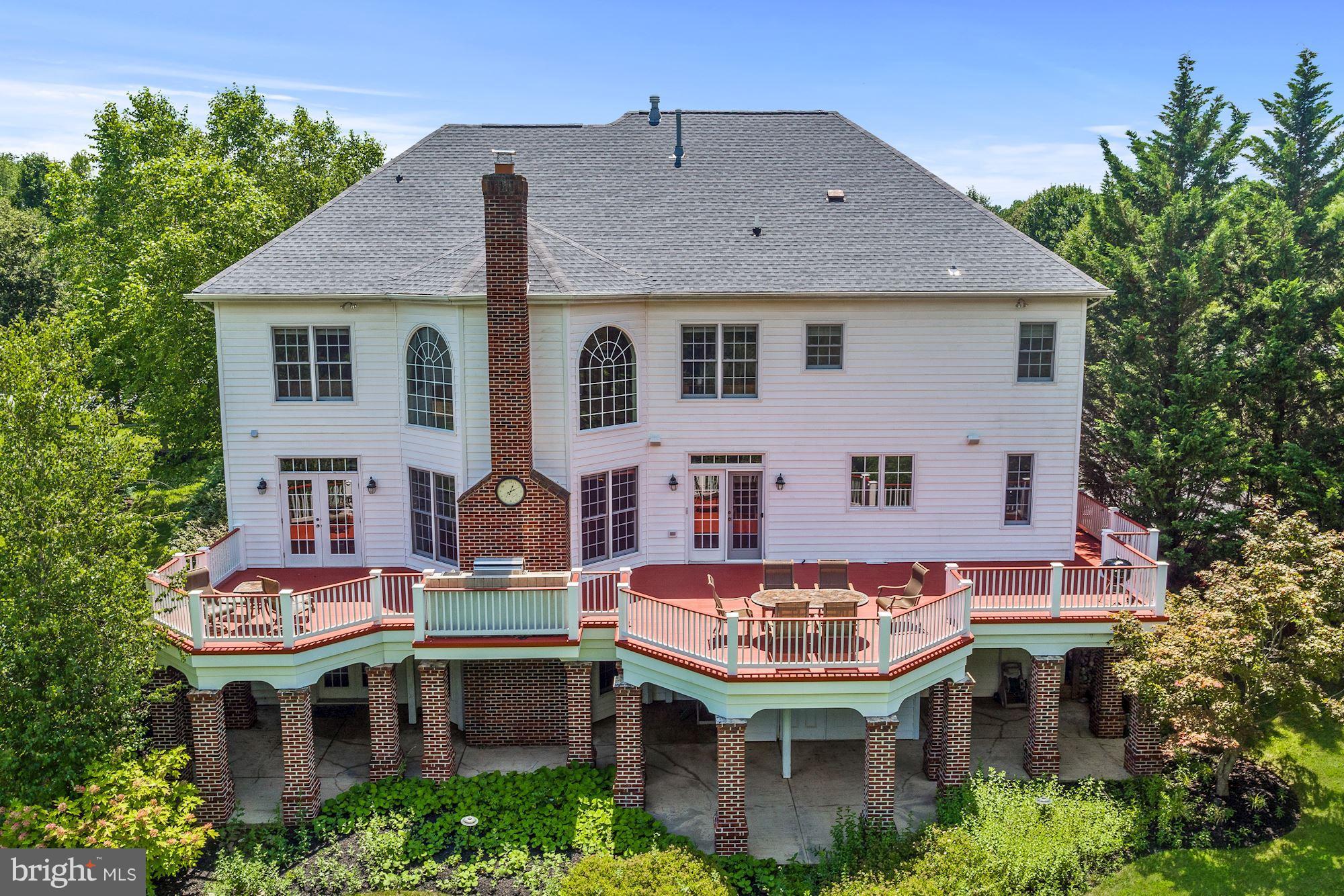 25103 Vista Ridge Road Laytonsville, MD 20882 - Photo 4 of 29 Exterior (Rear)