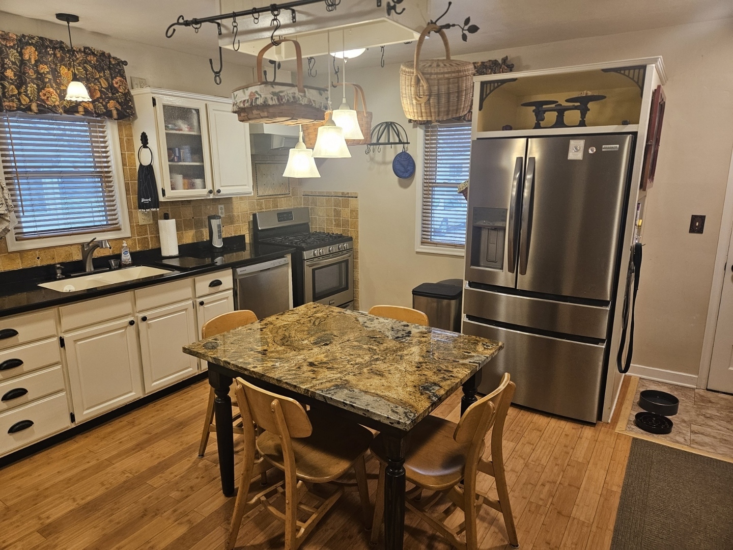 4506 26th Avenue Moline, IL 61265 - Photo 3 of 31