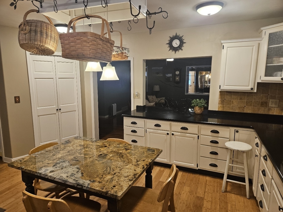 4506 26th Avenue Moline, IL 61265 - Photo 6 of 31