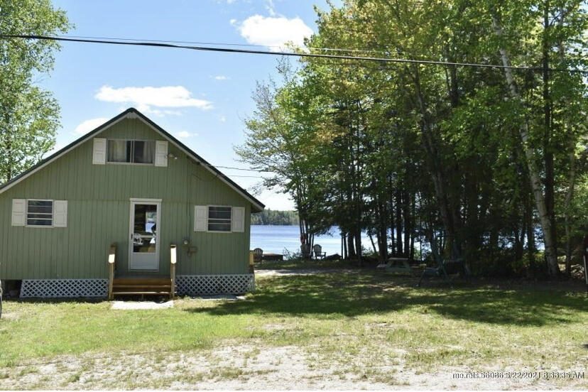 28 Forrest Drive Millinocket, ME 04462 - Photo 5 of 15 FC56A377-959F-4E20-8342-8D951C2AE8DA