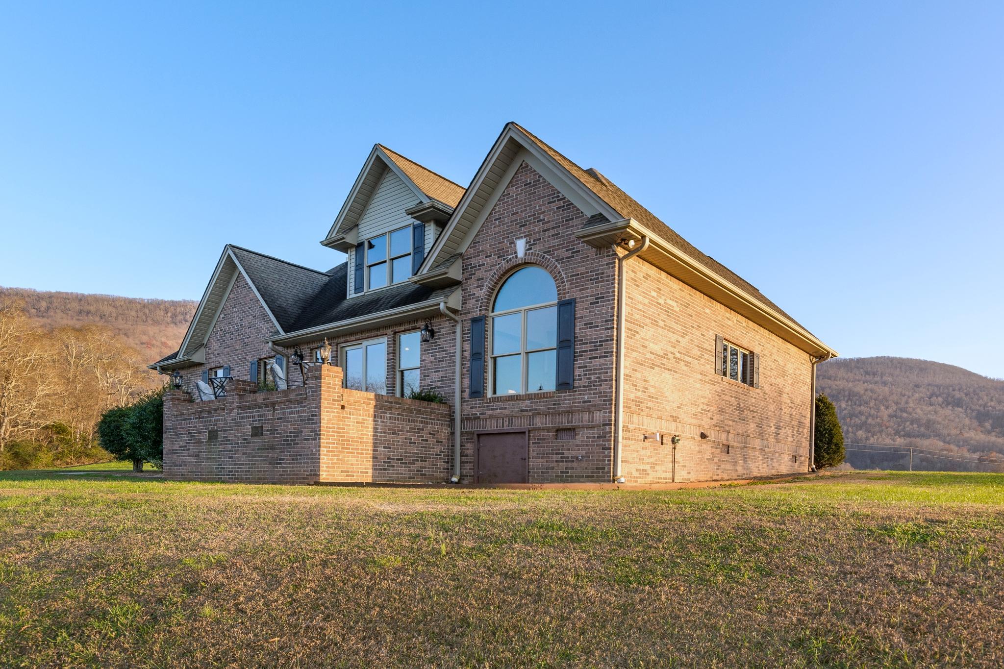 1122 Kell Loop Dunlap, TN 37327 - Photo 46 of 70 Back Right angle