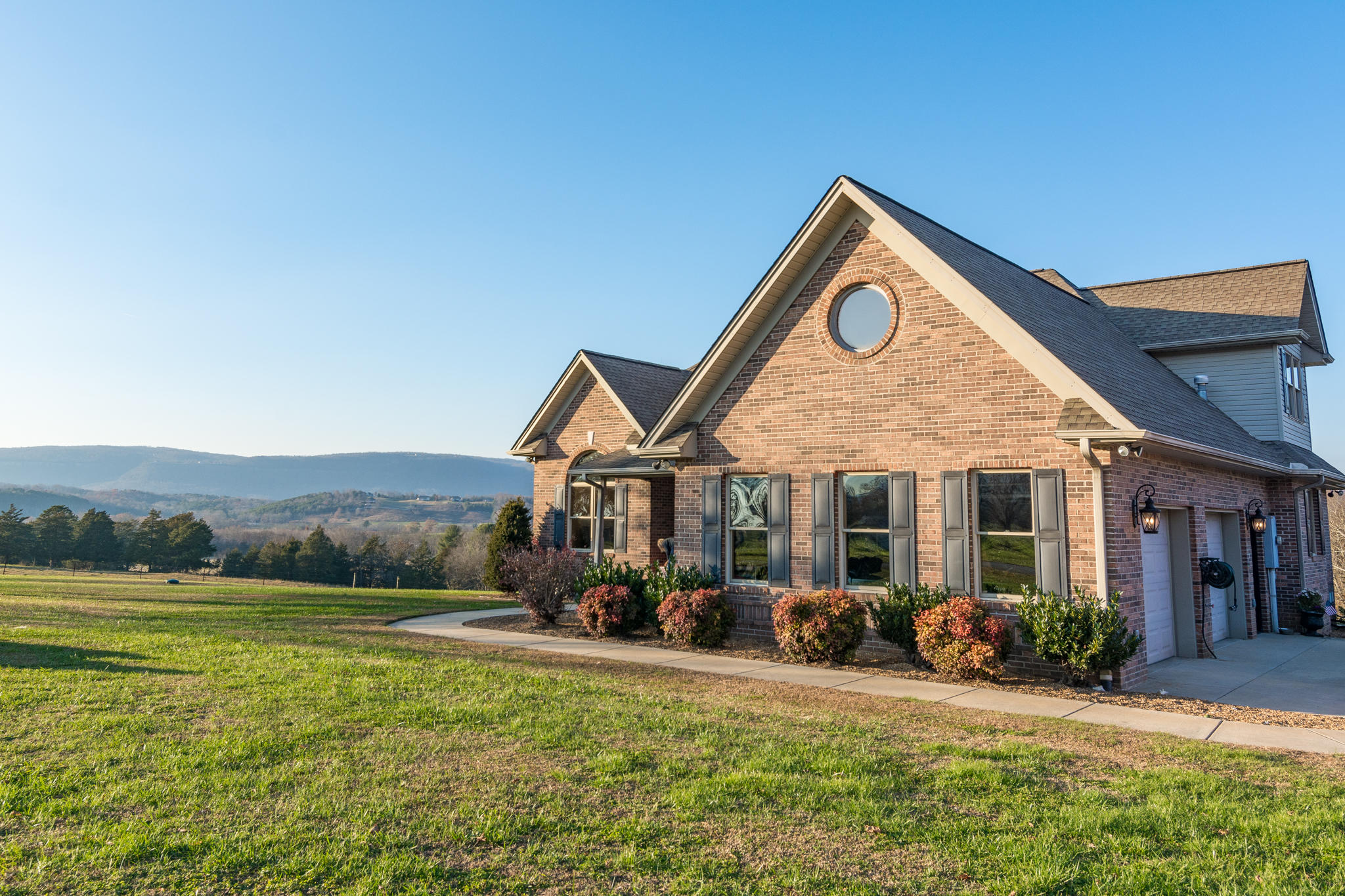 1122 Kell Loop Dunlap, TN 37327 - Photo 53 of 70 Front Garage