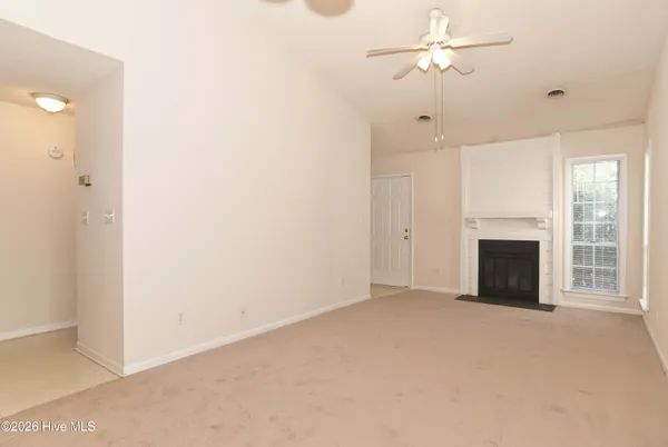$1,300 | 721 Varsity Drive, Wilmington, NC 28403
