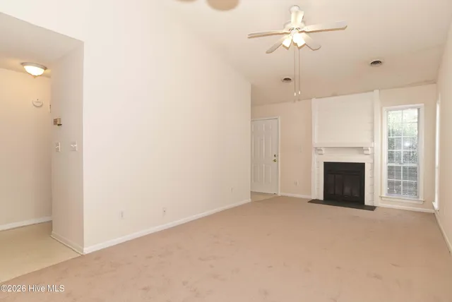 $1,300 | 721 Varsity Drive, Wilmington, NC 28403