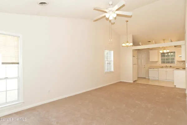 $1,300 | 721 Varsity Drive, Wilmington, NC 28403