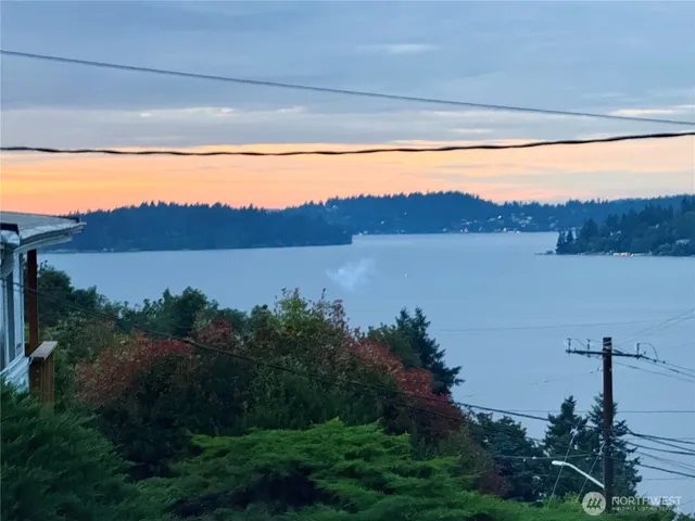 $850,000 | 10127 Waters Avenue South, Seattle, WA 98178