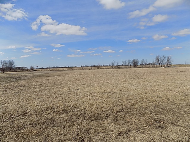 1460 North 3025th Road Ottawa, IL 61350 - Photo 4 of 6