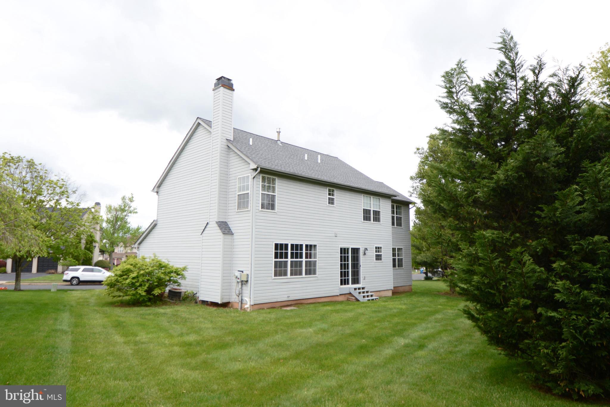 12 Hunters Lane Telford, PA 18969 - Photo 7 of 55