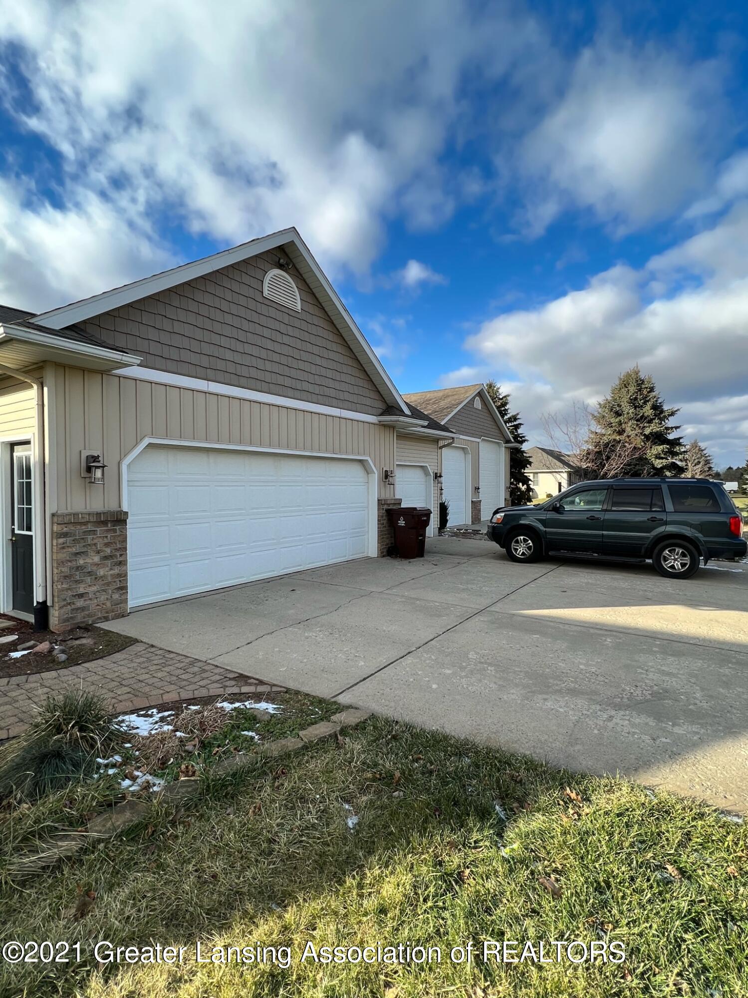 3950 South Dewitt Road St. Johns, MI 48879 - Photo 3 of 90 Home