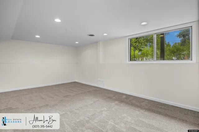 $379,900 | 3250 East 12th Street, Casper, WY 82609