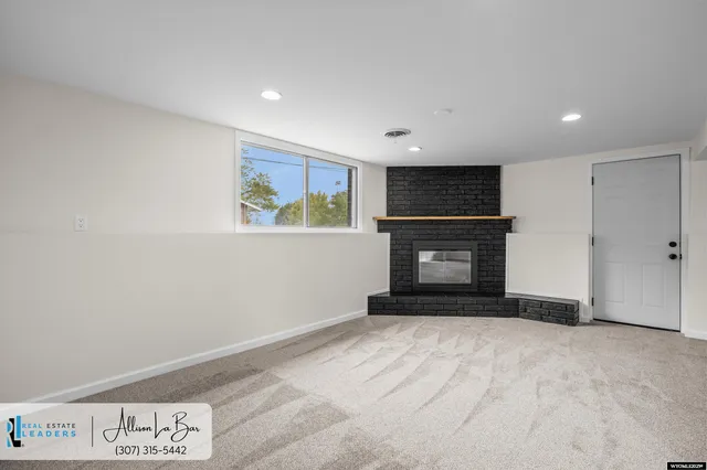 $379,900 | 3250 East 12th Street, Casper, WY 82609