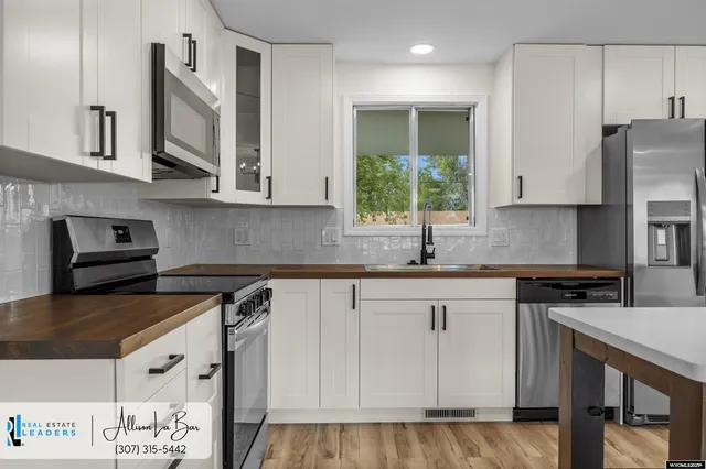 $379,900 | 3250 East 12th Street, Casper, WY 82609