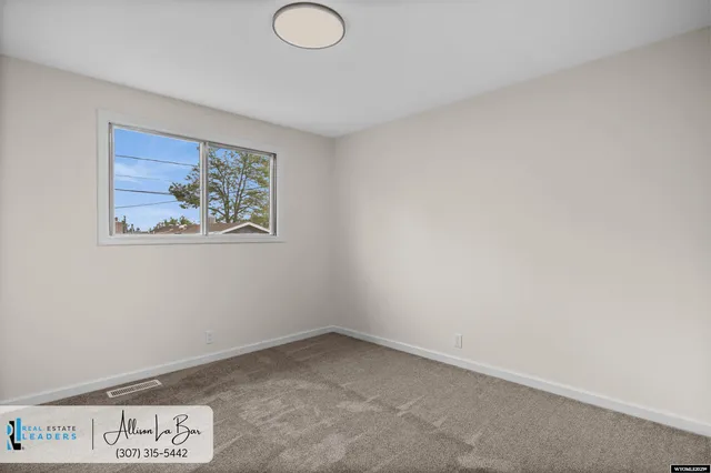 $379,900 | 3250 East 12th Street, Casper, WY 82609