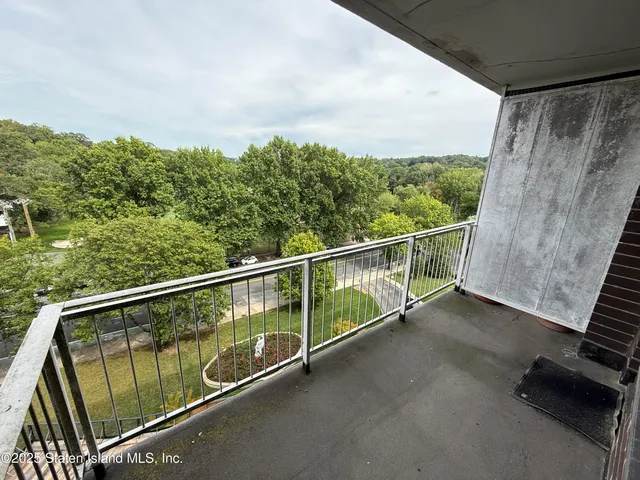 $84,000 | 1100 Clove Road, Unit 7F | Silver Lake