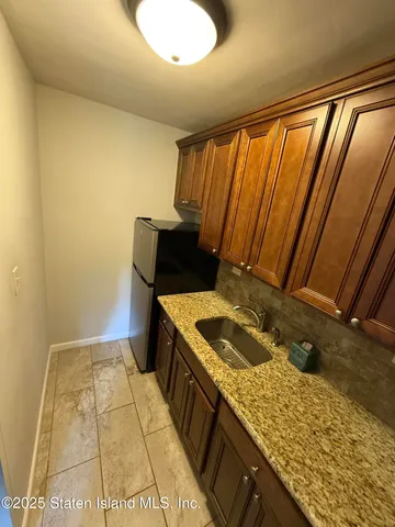 $84,000 | 1100 Clove Road, Unit 7F | Silver Lake