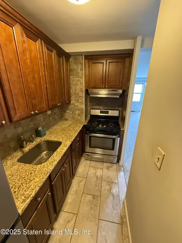 $84,000 | 1100 Clove Road, Unit 7F | Silver Lake