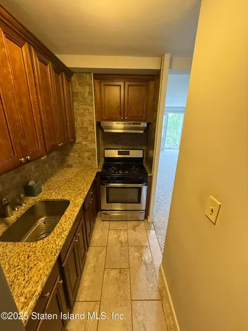 $84,000 | 1100 Clove Road, Unit 7F | Silver Lake