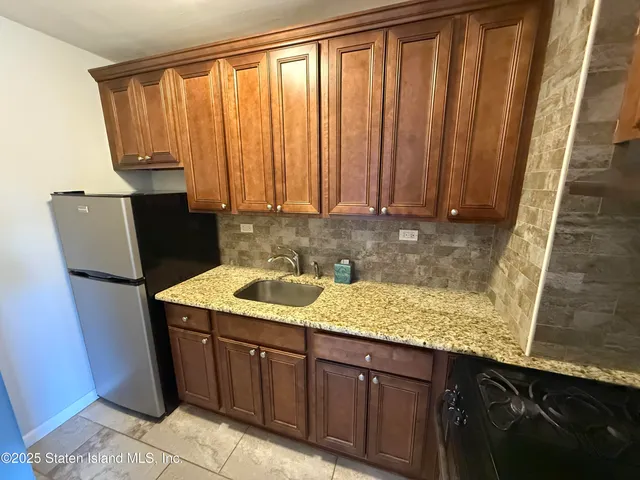 $84,000 | 1100 Clove Road, Unit 7F | Silver Lake