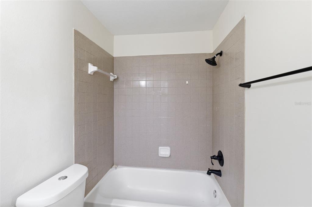 9707 Mary Avenue Tampa, FL 33612 - Photo 22 of 31