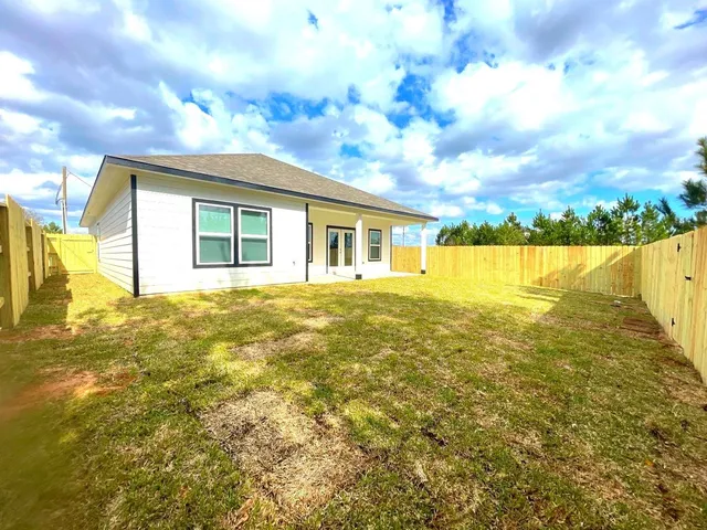 $1,595 | 227 County Road 5017, Cleveland, TX 77327