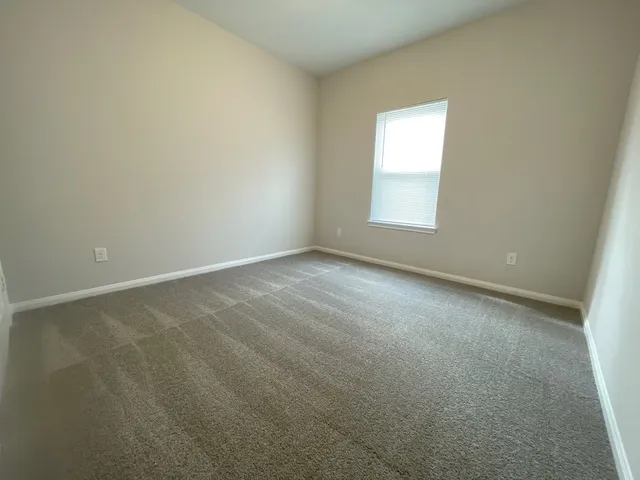 $1,595 | 227 County Road 5017, Cleveland, TX 77327