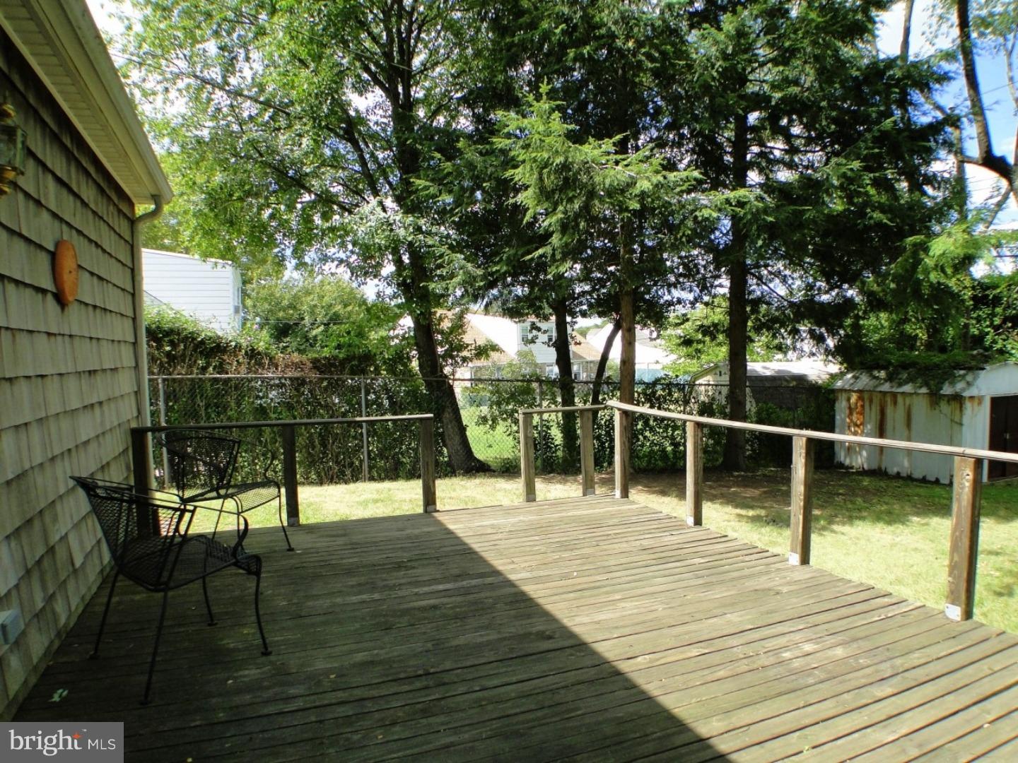 10975 Ellicott Road Philadelphia, PA 19154 - Photo 24 of 25 Deck
