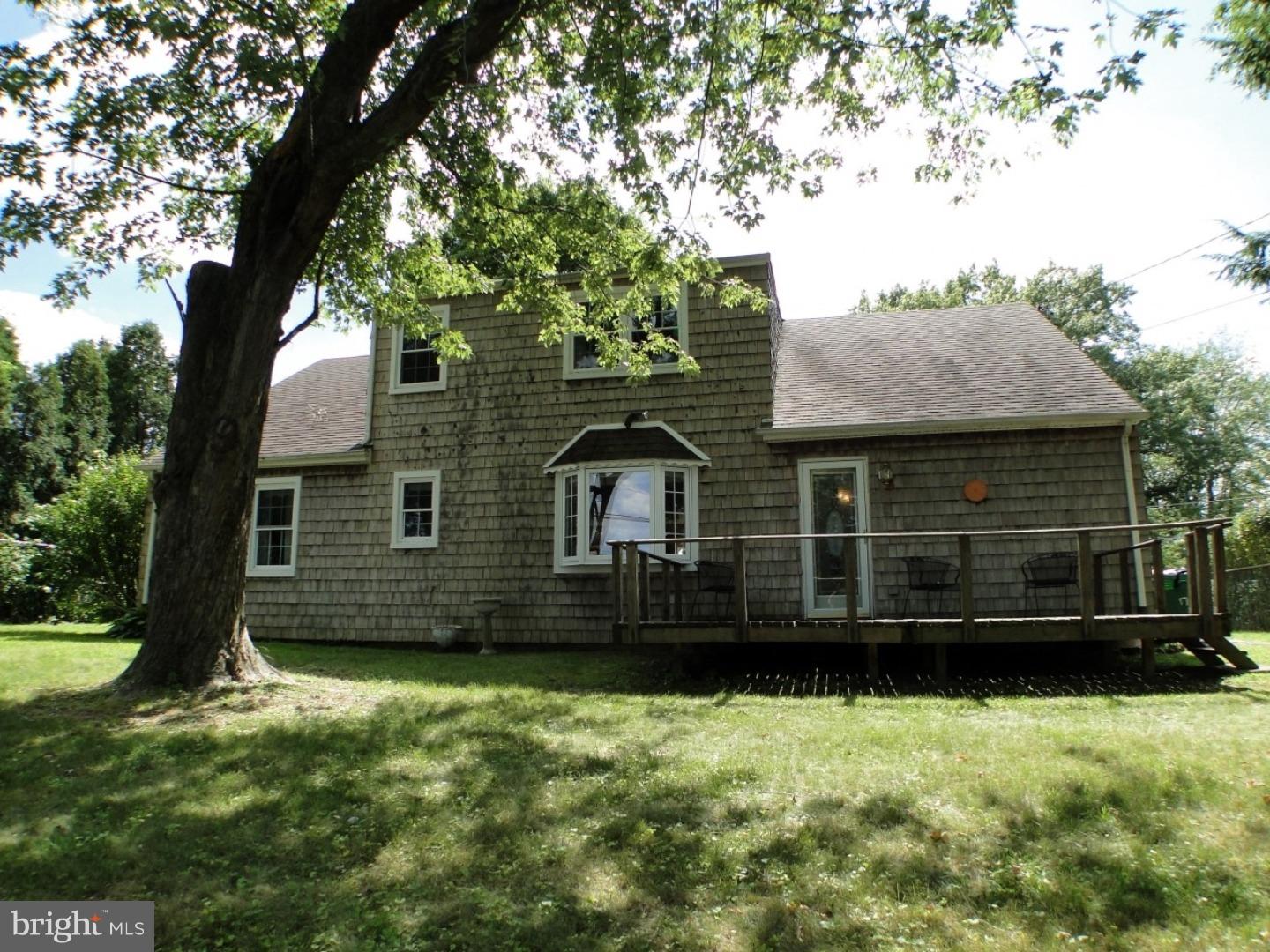 10975 Ellicott Road Philadelphia, PA 19154 - Photo 25 of 25 Exterior Back