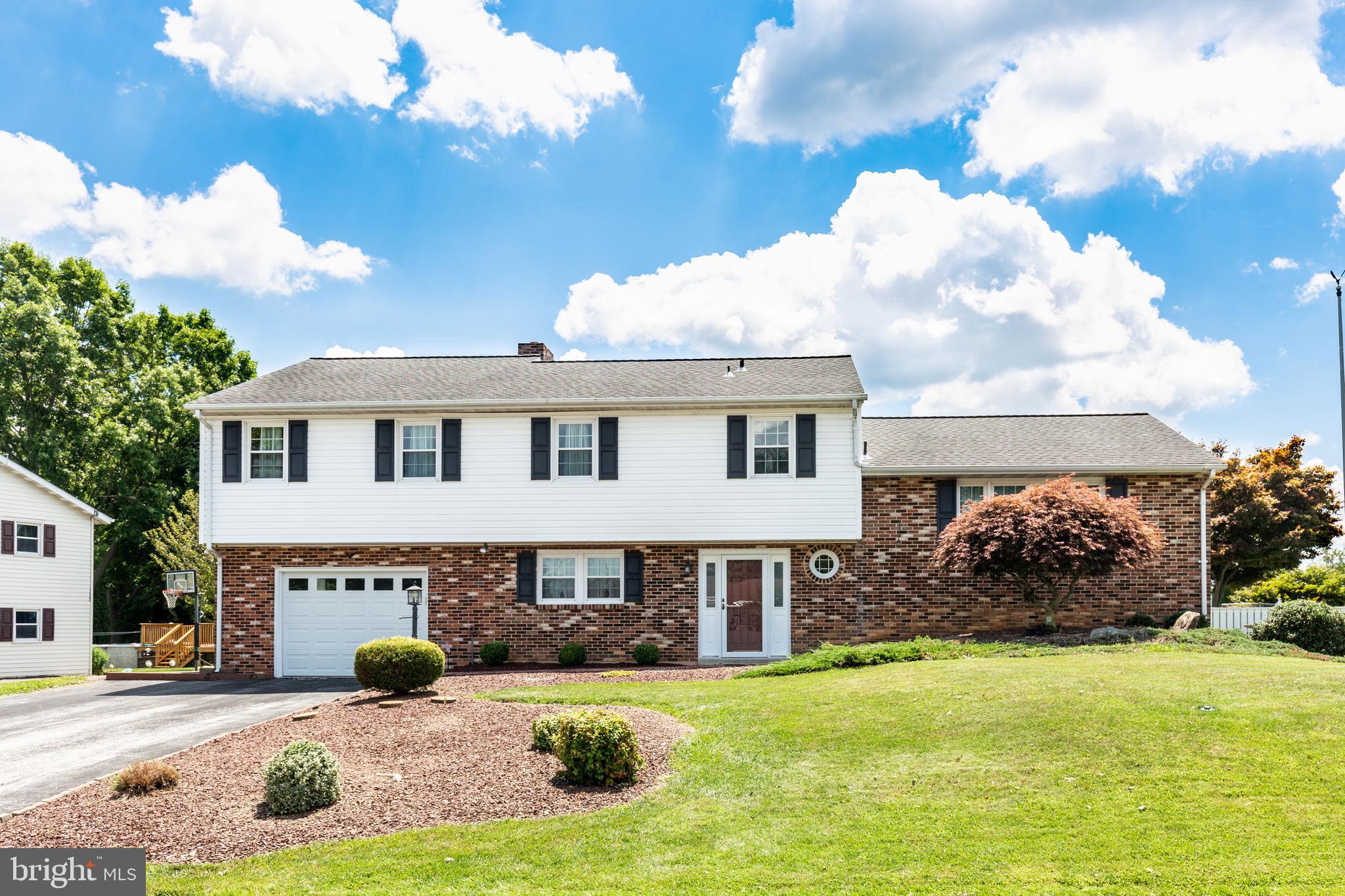 531 Marshall Drive Westminster, MD 21157 - Photo 2 of 27