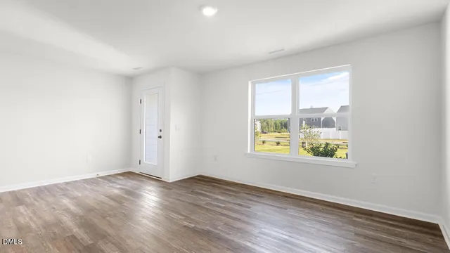 $271,362 | 559 Stream Walk Crossing, Zebulon, NC 27597