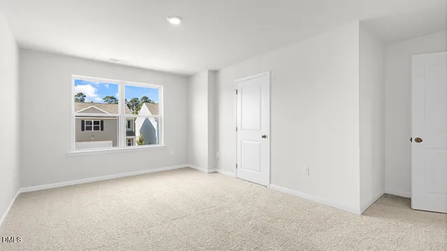 $271,362 | 559 Stream Walk Crossing, Zebulon, NC 27597