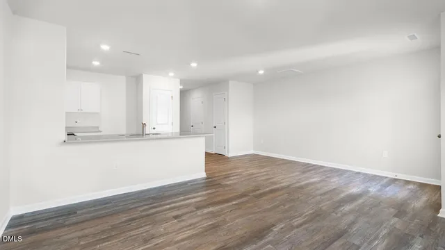 $271,362 | 559 Stream Walk Crossing, Zebulon, NC 27597