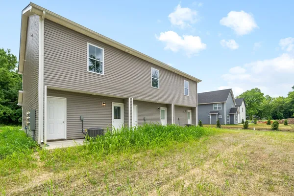 $1,250 | 512 Edlin Street, Unit C, Clarksville, TN 37043