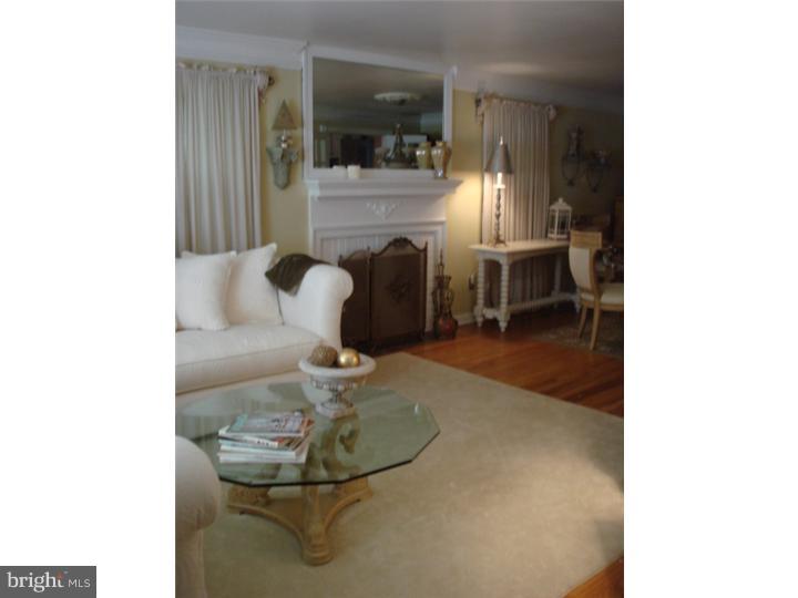 105 Devonwood Lane Devon, PA 19333 - Photo 5 of 10 Living Room