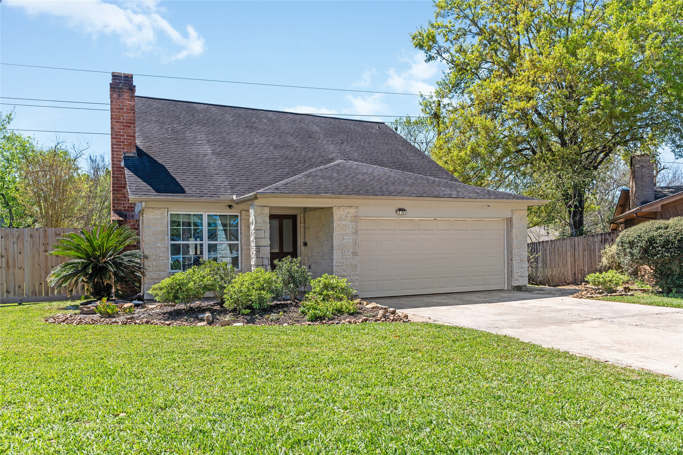 7019 Sandy Knolls Drive Spring, TX 77379 - Photo 1 of 25 Welcome to 7019 Sandy Knolls Drive!