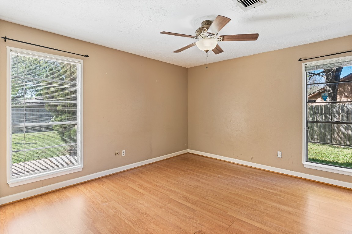 7019 Sandy Knolls Drive Spring, TX 77379 - Photo 12 of 25 Spacious downstairs bedroom