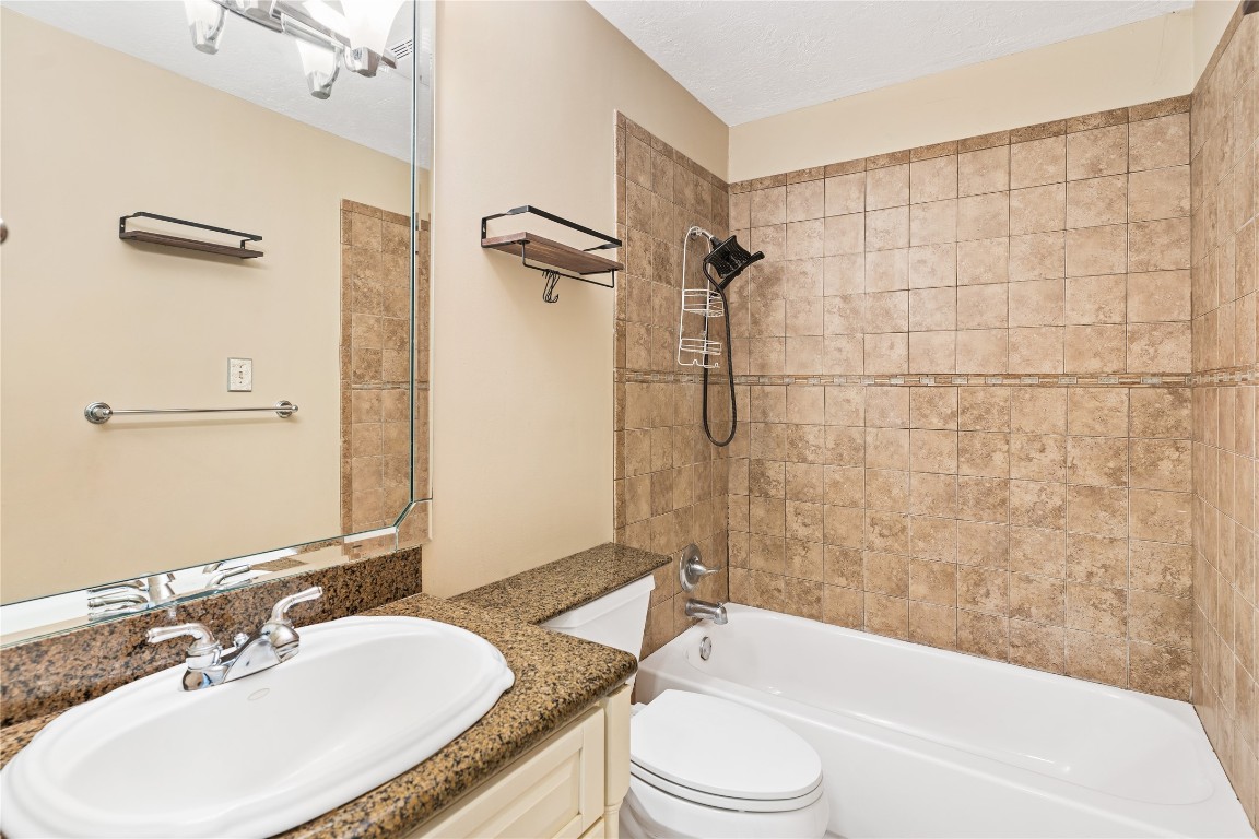 7019 Sandy Knolls Drive Spring, TX 77379 - Photo 17 of 25