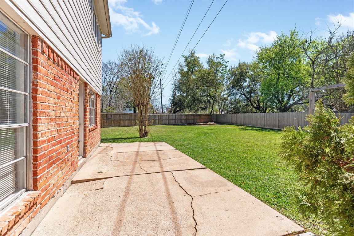 7019 Sandy Knolls Drive Spring, TX 77379 - Photo 25 of 25 So much potential with this yard!