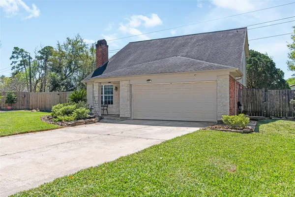 $230,000 | 7019 Sandy Knolls Drive, Spring, TX 77379