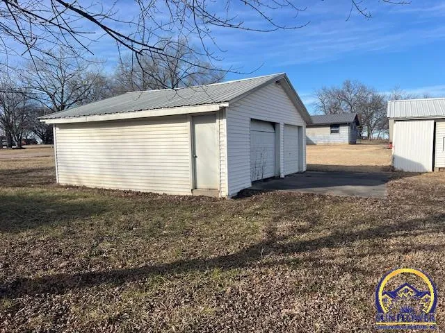 $65,000 | 202 Northeast Roberts, Melvern, KS 66510