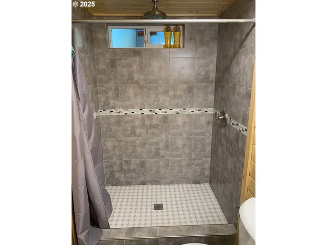 a view of a bird bath