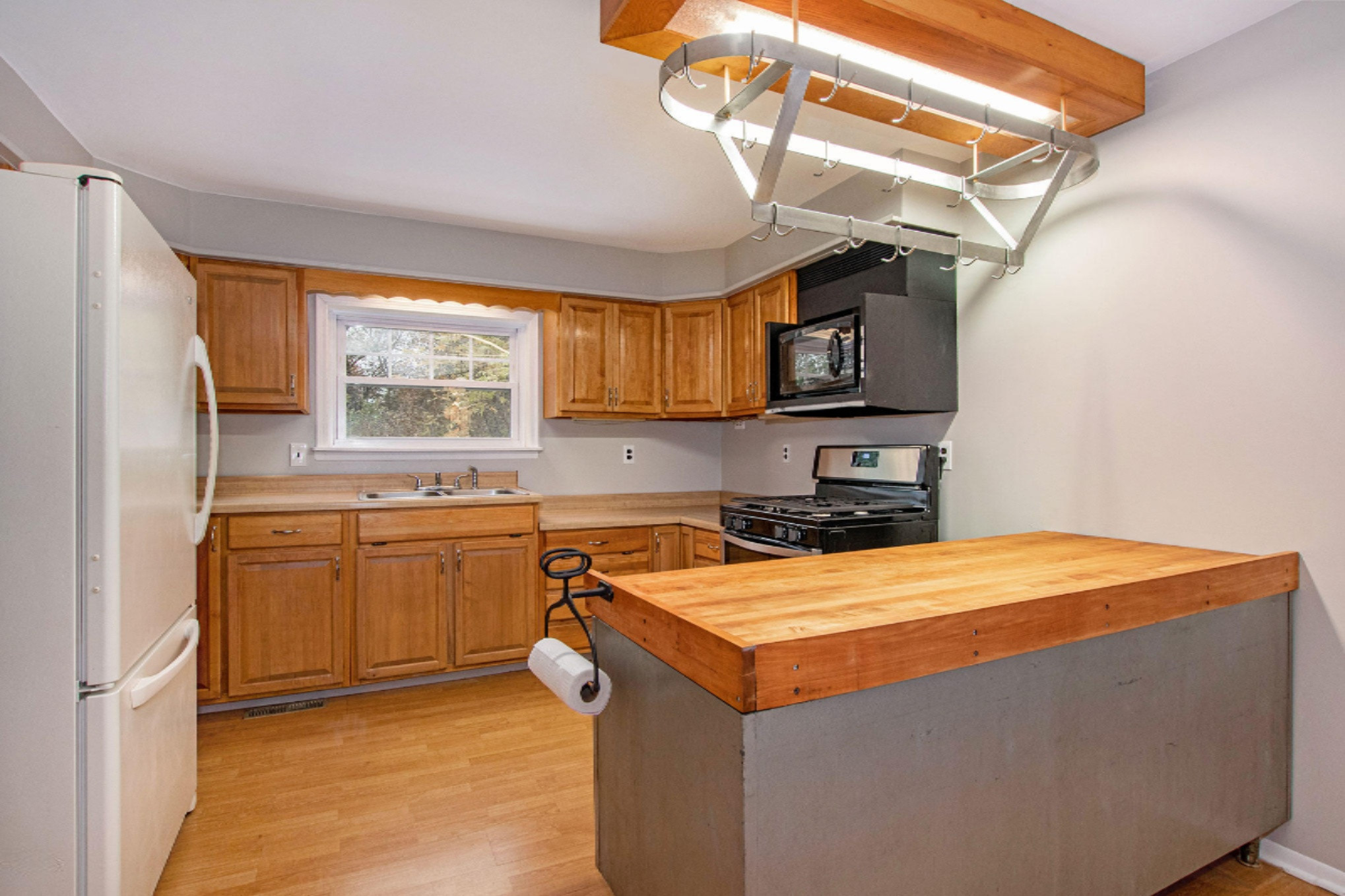 56721 Cowling Road Three Rivers, MI 49093 - Photo 12 of 36 Center Island In Kitchen