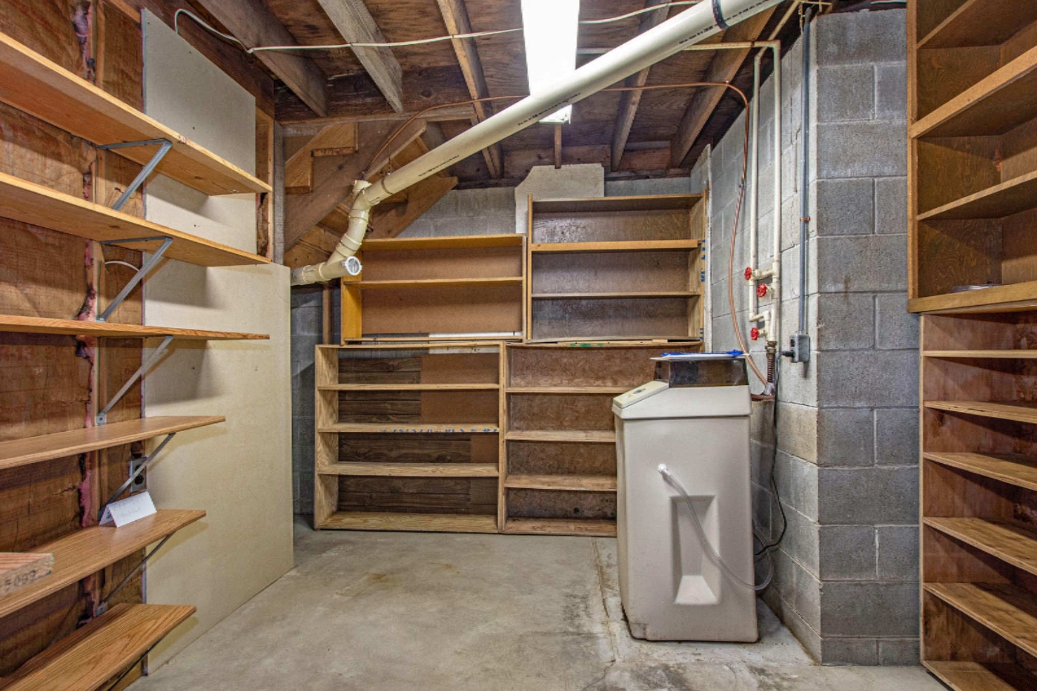 56721 Cowling Road Three Rivers, MI 49093 - Photo 32 of 36 Storage Area