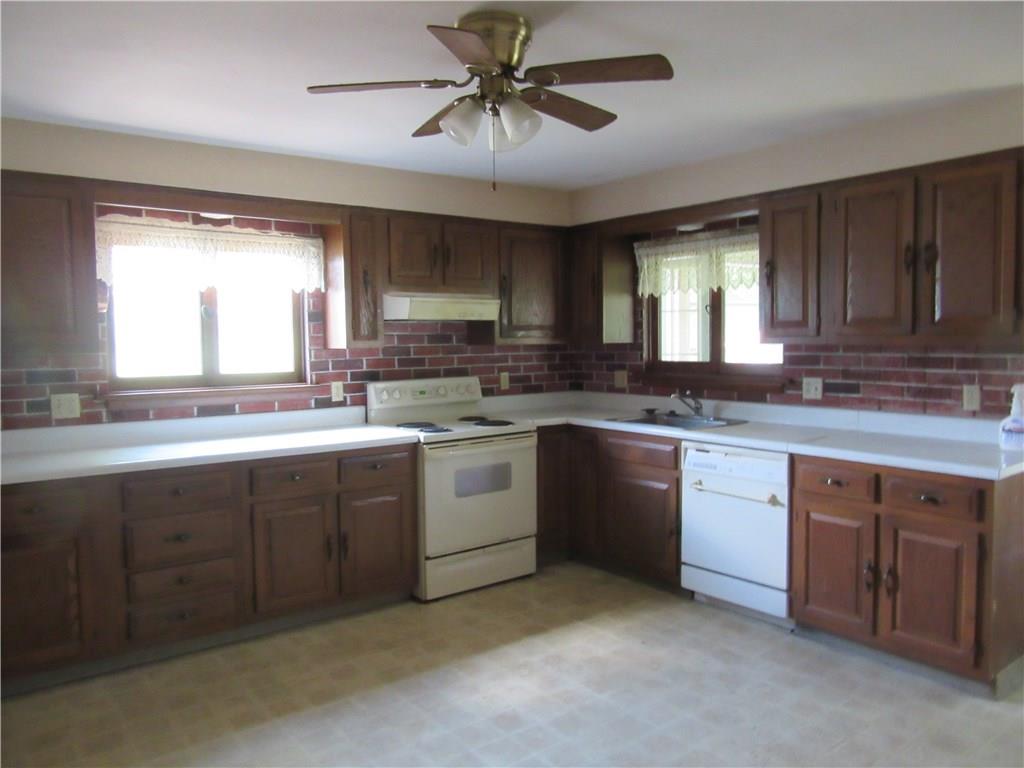 197 Samuels Road Somerset, PA 15501 - Photo 6 of 12 Gallery Image 6