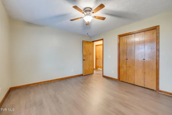 $1,200 | 209 Cherry Street, Unit A, Mount Carmel, TN 37645