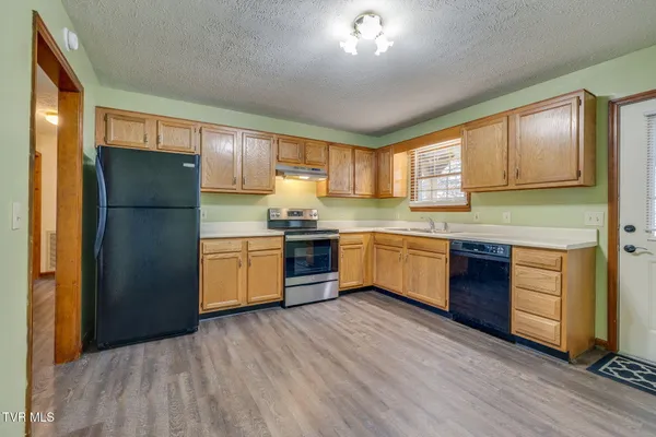 $1,200 | 209 Cherry Street, Unit A, Mount Carmel, TN 37645