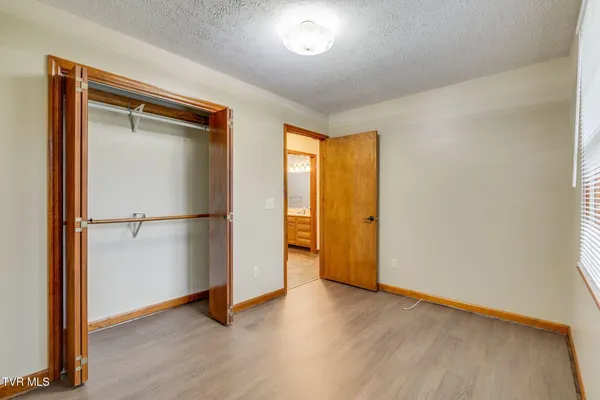 $1,200 | 209 Cherry Street, Unit A, Mount Carmel, TN 37645