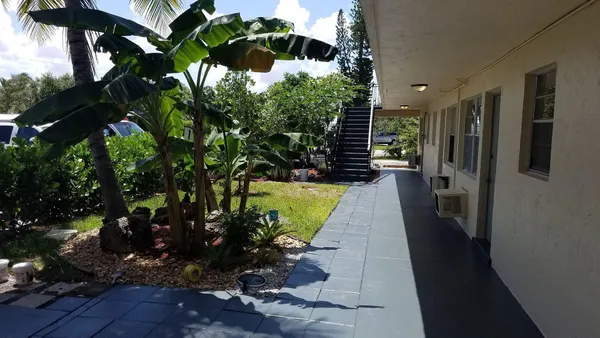 $1,550 | 620 South Broadway, Unit 9, Lantana, FL 33462