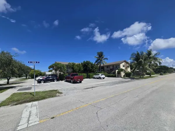 $1,550 | 620 South Broadway, Unit 9, Lantana, FL 33462
