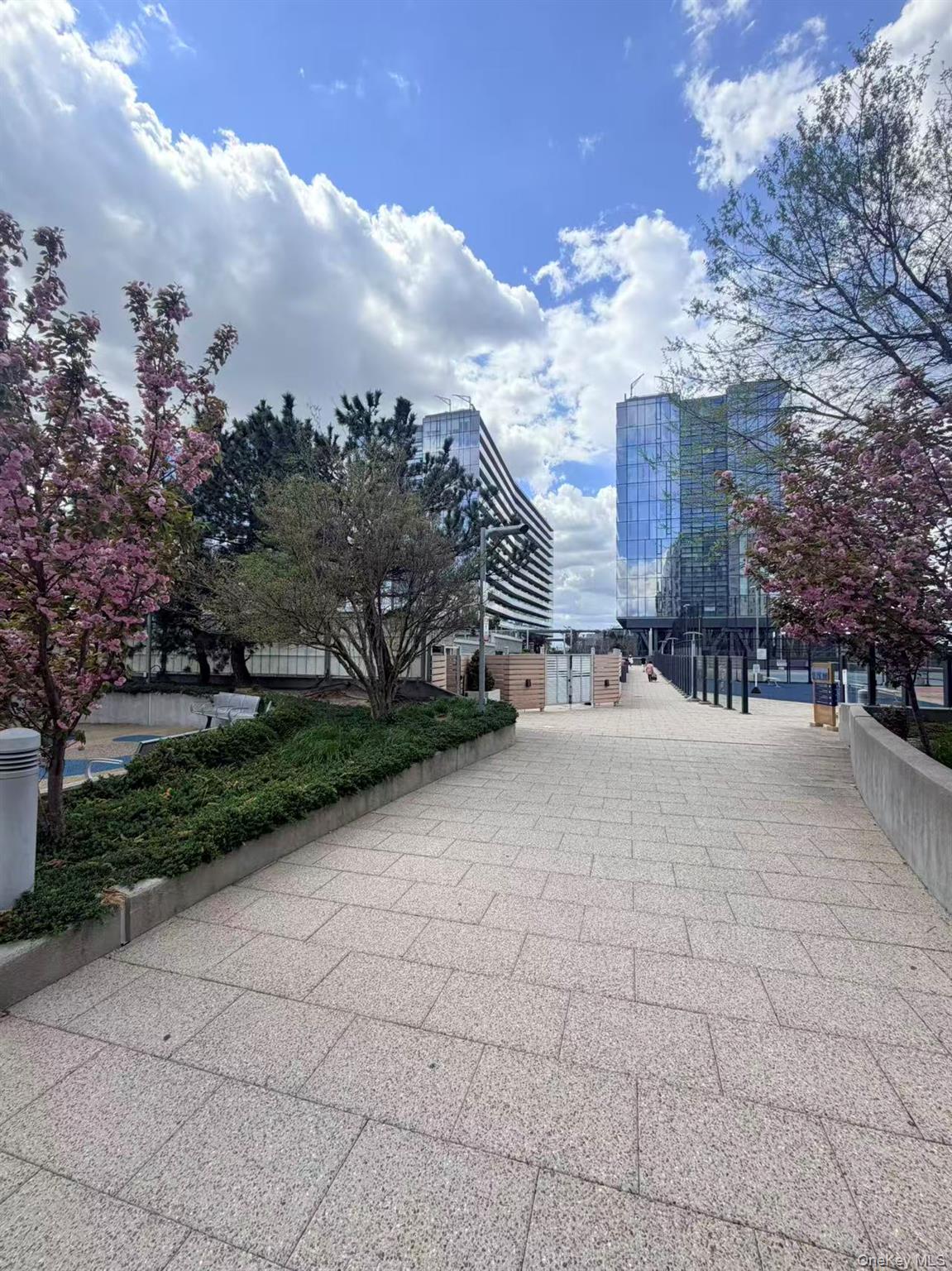 131-05 40 Road, Unit 15D Queens, NY 11354 - Photo 7 of 12